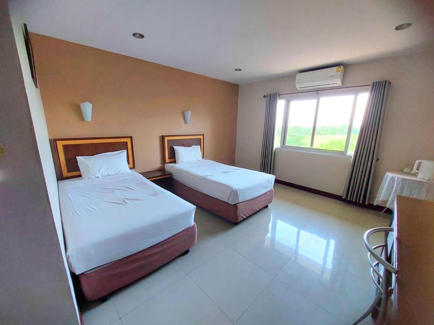 Kp Hotel Udonthani Kumphawapi Luaran gambar